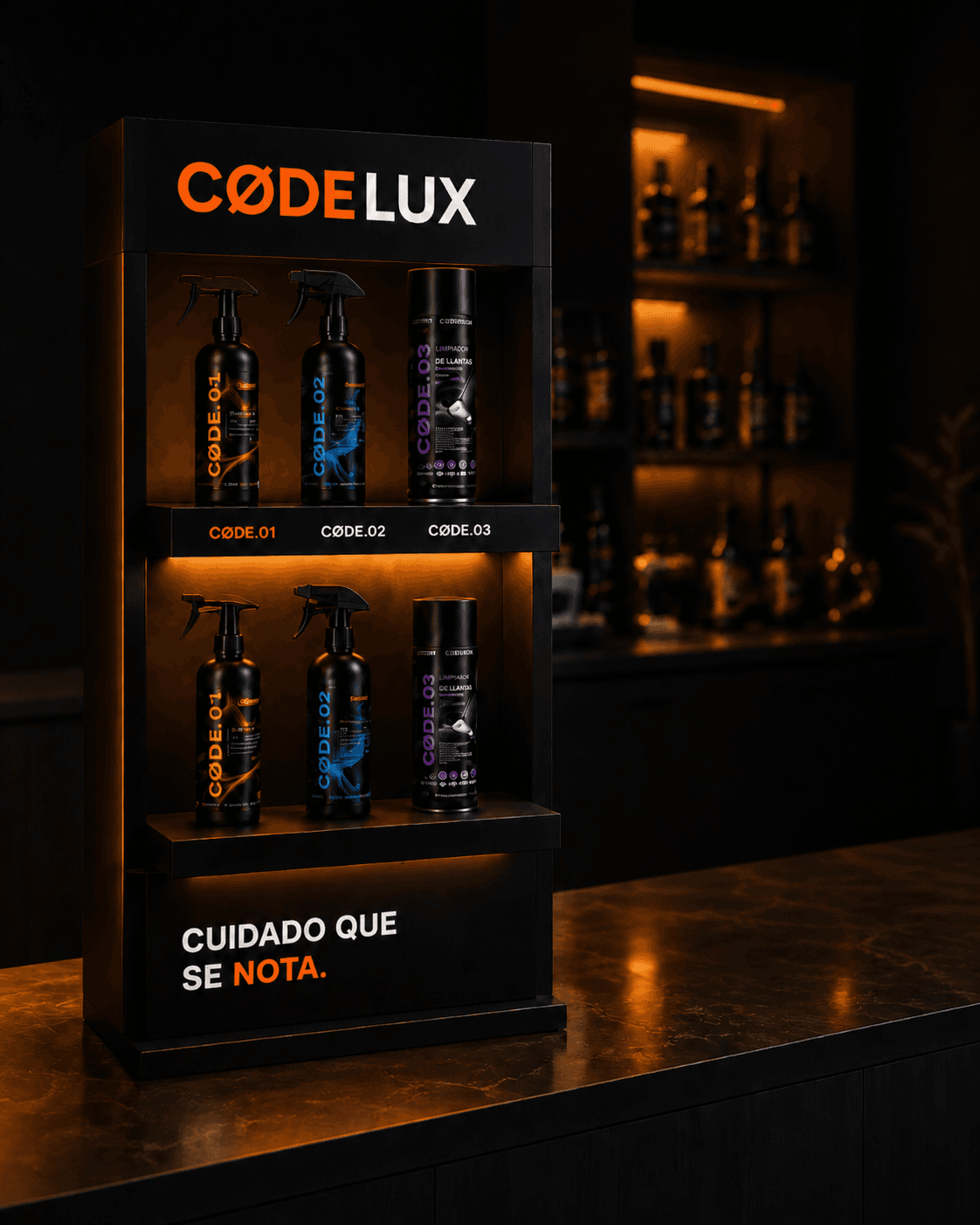 Promotor CODELUX preparando productos para la venta